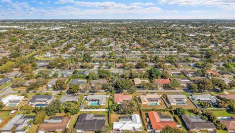 7480 NW 9th Street Plantation FL 33317