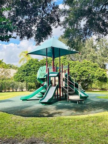 5522 NW 125th Terrace Coral Springs FL 33076
