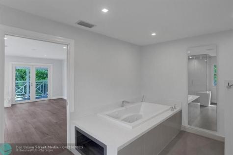 109 SE Olive Way Boca Raton FL 33432