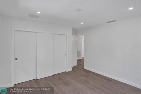 109 SE Olive Way Boca Raton FL 33432