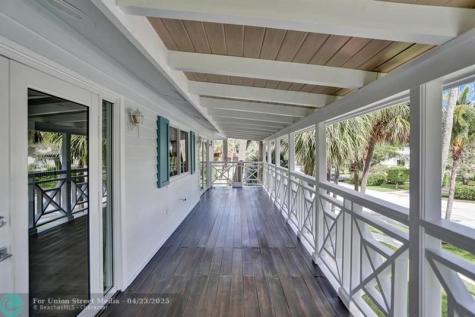 109 SE Olive Way Boca Raton FL 33432