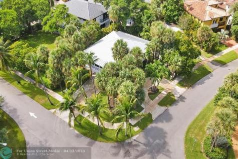 109 SE Olive Way Boca Raton FL 33432