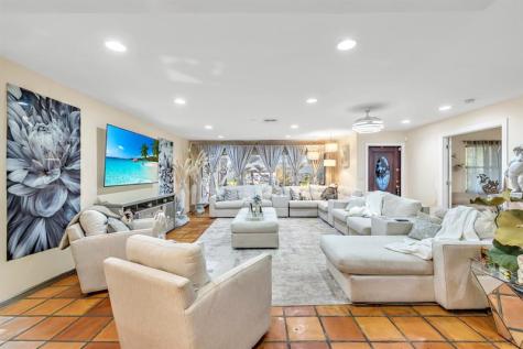 980 SW 70th Avenue Plantation FL 33317