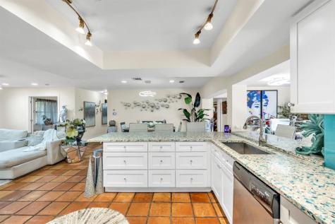 980 SW 70th Avenue Plantation FL 33317