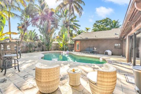 980 SW 70th Avenue Plantation FL 33317