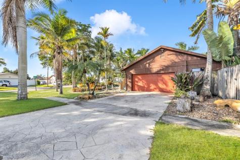 980 SW 70th Avenue Plantation FL 33317