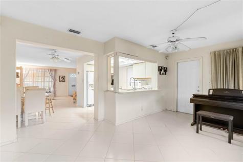 5702 NW 47th Lane Tamarac FL 33319