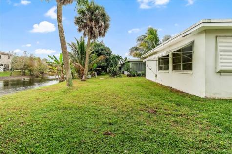 5702 NW 47th Lane Tamarac FL 33319