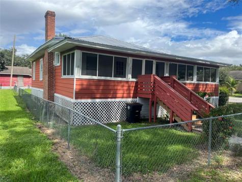 301 Avenue L Moore Haven FL 33471