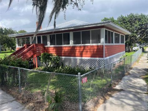 301 Avenue L Moore Haven FL 33471