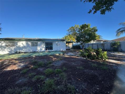 1041 SW 4th Terrace Deerfield Beach FL 33441
