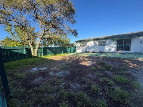 1041 SW 4th Terrace Deerfield Beach FL 33441
