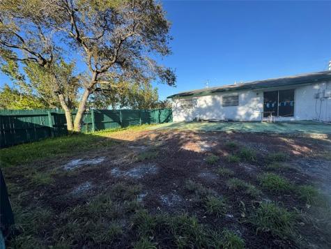 1041 SW 4th Terrace Deerfield Beach FL 33441