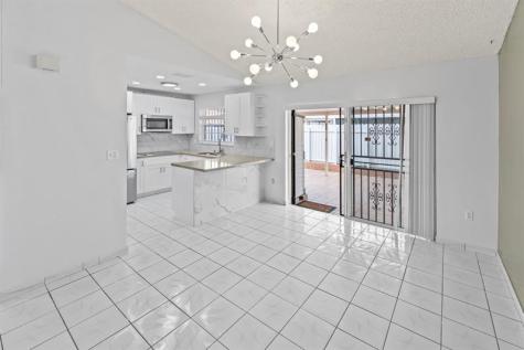 2597 W 73rd Place Hialeah FL 33016