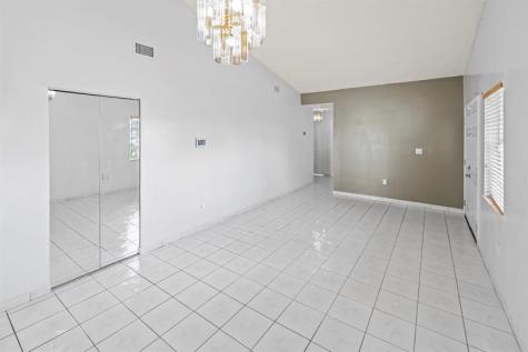 2597 W 73rd Place Hialeah FL 33016