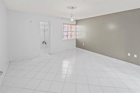 2597 W 73rd Place Hialeah FL 33016
