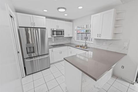 2597 W 73rd Place Hialeah FL 33016