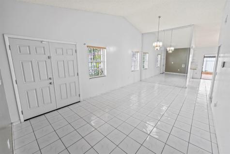 2597 W 73rd Place Hialeah FL 33016