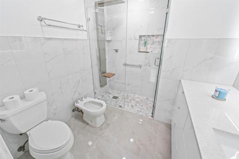 2597 W 73rd Place Hialeah FL 33016