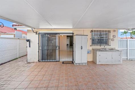 2597 W 73rd Place Hialeah FL 33016
