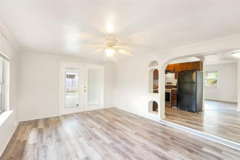 140 SE Serenata Court Port St Lucie FL 34983