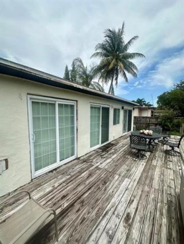 2520 Fillmore Street Hollywood FL 33020