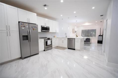 4723 SW 12th Place Deerfield Beach FL 33442