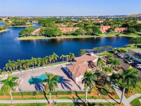 4723 SW 12th Place Deerfield Beach FL 33442