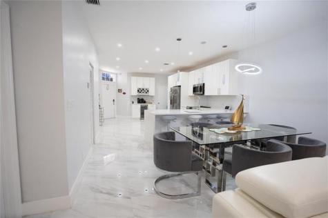 4723 SW 12th Place Deerfield Beach FL 33442