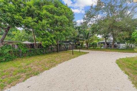 1005 NW 123rd Street North Miami FL 33168