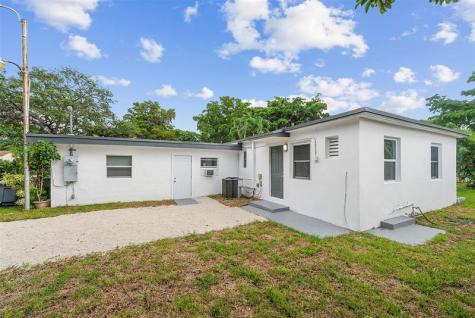 1005 NW 123rd Street North Miami FL 33168