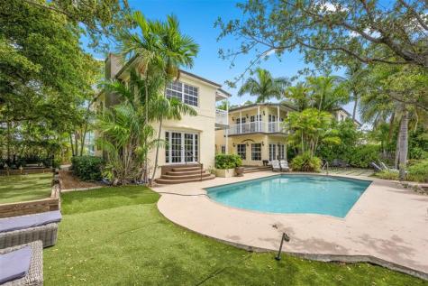 2300 Castilla Isle Fort Lauderdale FL 33301