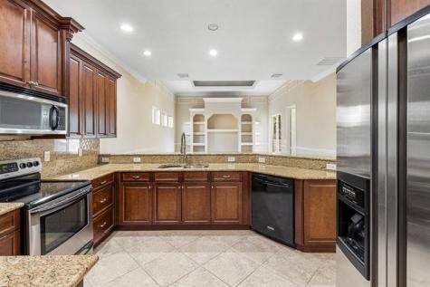2081 SW Bayshore Boulevard Port St Lucie FL 34984