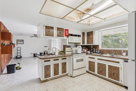 525 NE 58th Street Miami FL 33137