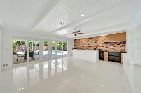 2524 NE 26th Terrace Fort Lauderdale FL 33305