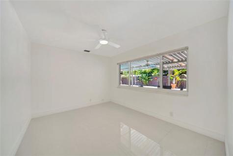 2524 NE 26th Terrace Fort Lauderdale FL 33305