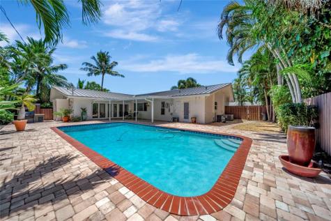2524 NE 26th Terrace Fort Lauderdale FL 33305