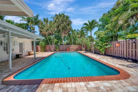 2524 NE 26th Terrace Fort Lauderdale FL 33305