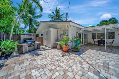 2524 NE 26th Terrace Fort Lauderdale FL 33305