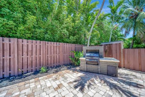 2524 NE 26th Terrace Fort Lauderdale FL 33305