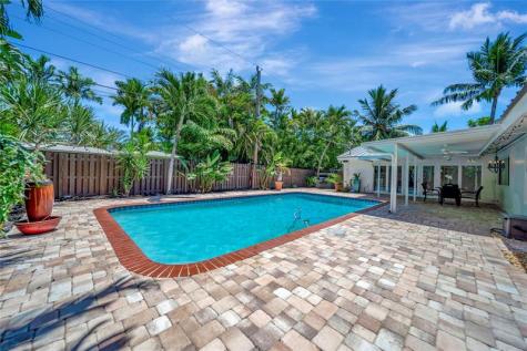 2524 NE 26th Terrace Fort Lauderdale FL 33305