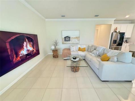373 SE Filoli Drive Port St Lucie FL 34984