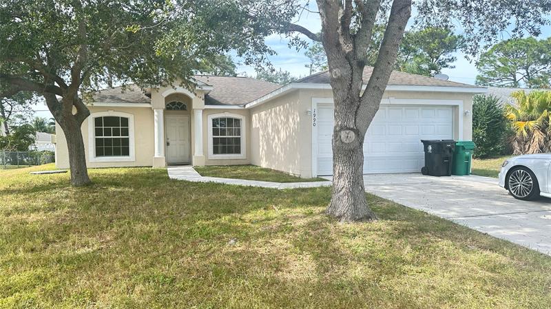 1990 SE Floresta Drive Port St Lucie FL 34983