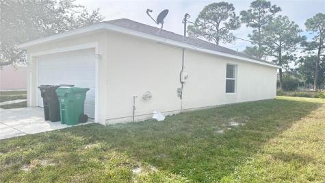1990 SE Floresta Drive Port St Lucie FL 34983