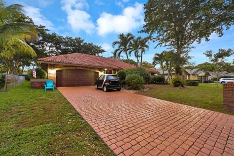 8622 NW 49th Drive Coral Springs FL 33067