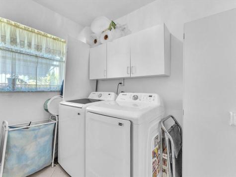 5702 NW 84th Avenue Tamarac FL 33321