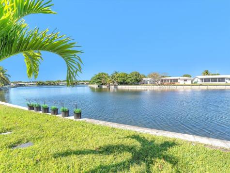 5702 NW 84th Avenue Tamarac FL 33321