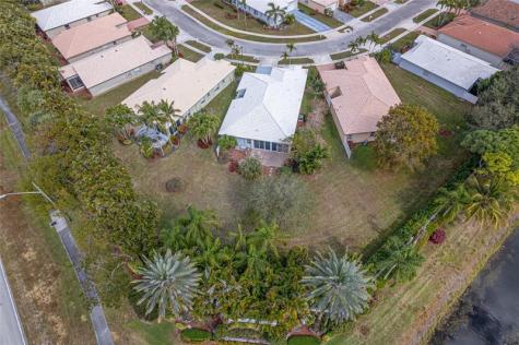 5892 Seashell Terrace Boynton Beach FL 33437