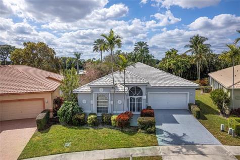 5892 Seashell Terrace Boynton Beach FL 33437