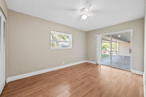 9203 NW 71st Street Tamarac FL 33321